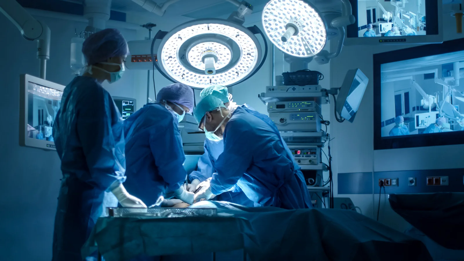 Operasjonsteam i et kirurgisk miljø